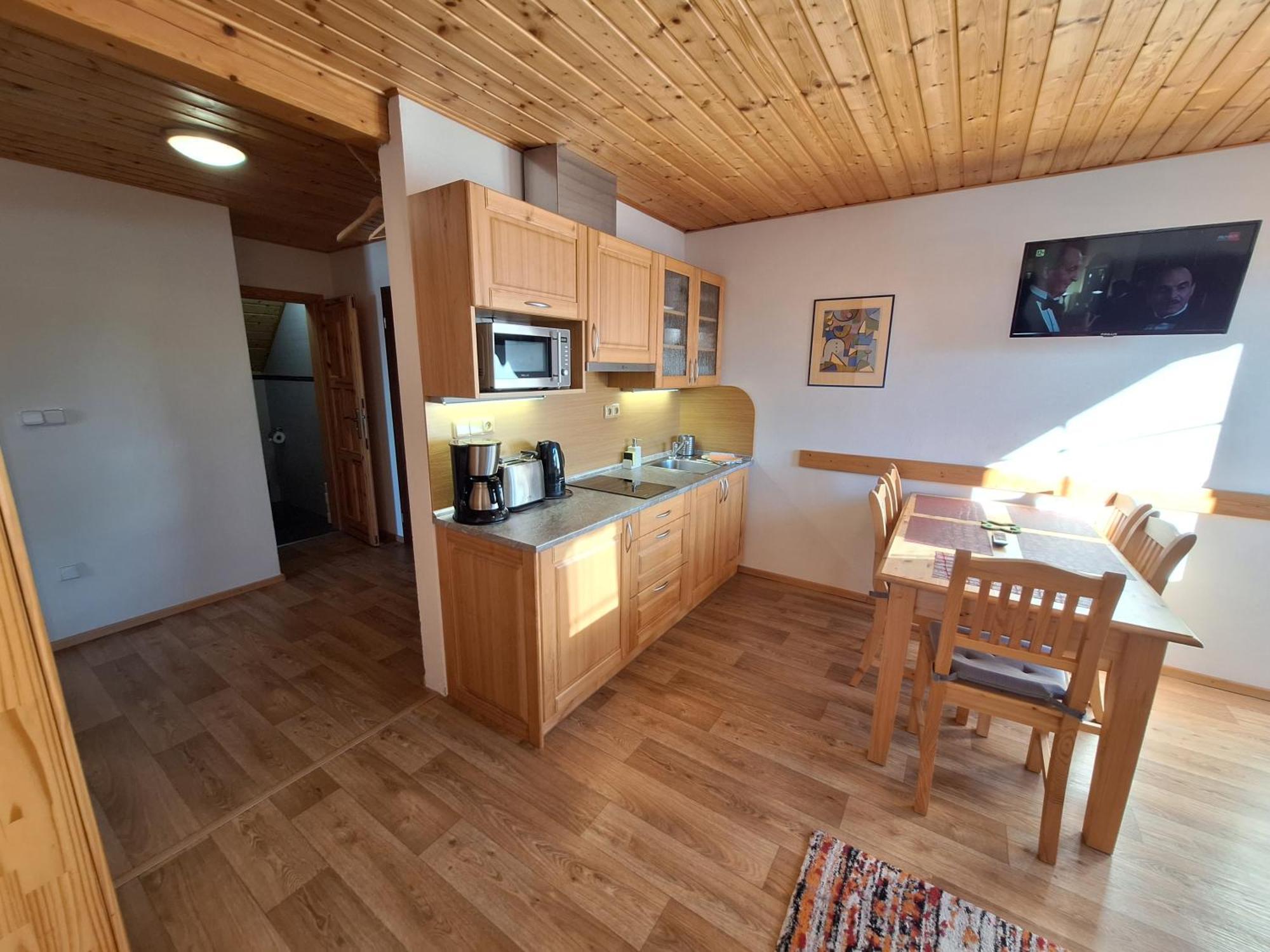 Apartmany Ester 로끼뜨니쩨나드이제로우 외부 사진